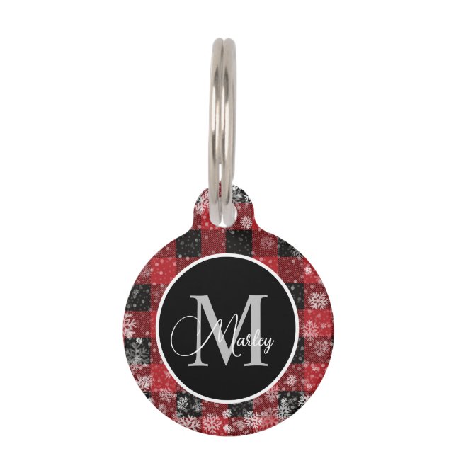 Trendy Red Buffalo Kariert Snowflakes Monogram Nam Haustiermarke (Vorderseite)