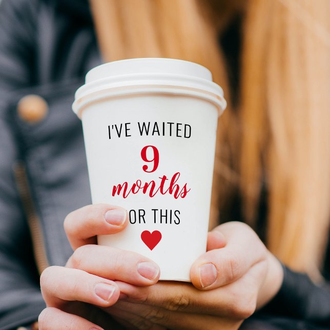 Trendy Red Post Pregnancy Funny Zitat Pappbecher (Von Creator hochgeladen)