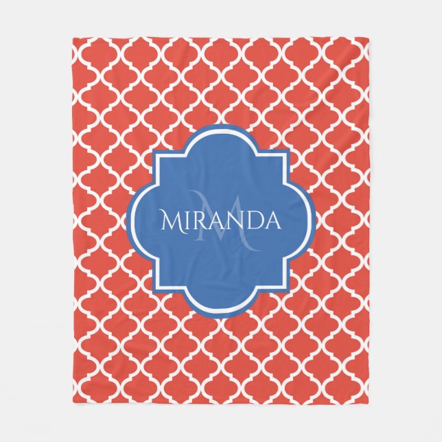 Trendy Red Quatrefolie Blue Monogram und Name Fleecedecke (Vorderseite)