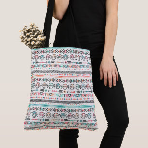 Trendy Retro Tribal Muster mit Skulpturen