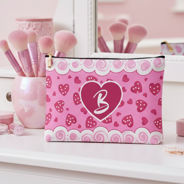 Trendy rosafarbene Herzen mit Punkten und Wirbel Zubehörtasche (What better gift for that girl in your life than a soft pink cosmetic bag covered with your love.)