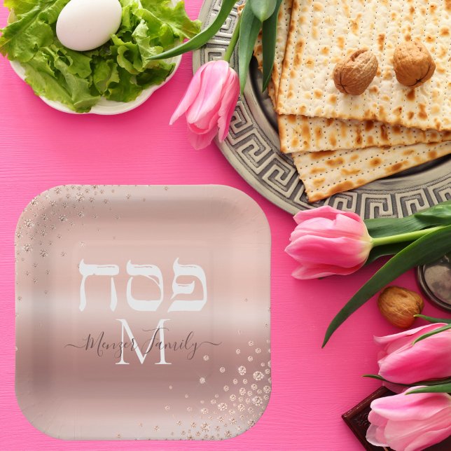 Trendy Rose Gold Glitzer Custom Monogram Passover Pappteller (Von Creator hochgeladen)