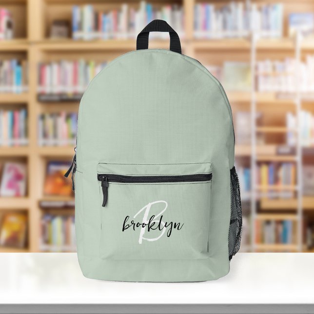 Trendy Sage Green Schwarz-weiß Script Monogram Bedruckter Rucksack (Von Creator hochgeladen)