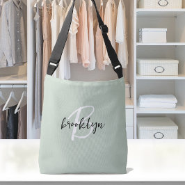 Trendy Sage Green Schwarz-weiß Script Monogram Tragetaschen Mit Langen Trägern
