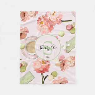 Trendy Shabby Chic Peonies and Macarons Set Fleecedecke