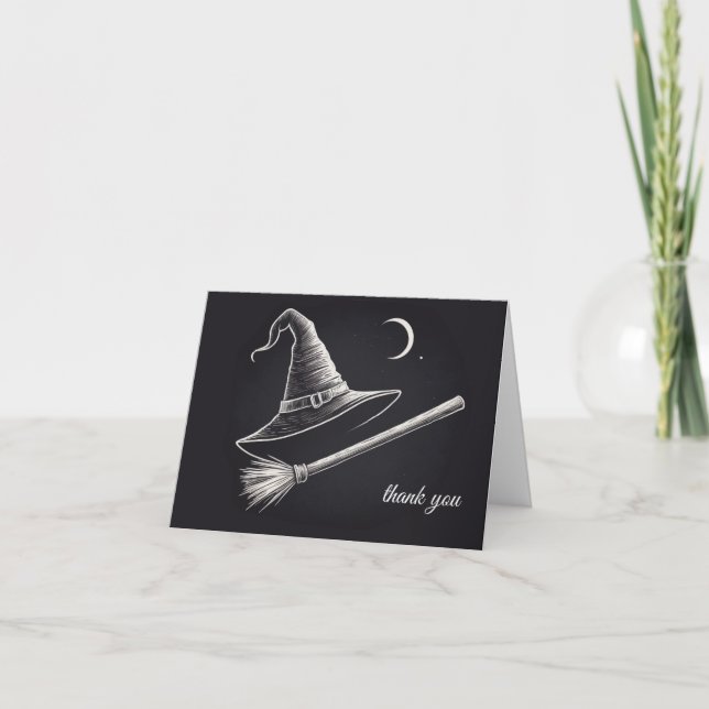 Trendy Spooky Halloween Hexenhut und Besen schwarz Dankeskarte (Vorderseite)