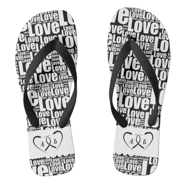 Trendy white Liebe typography & Two Hearts Flip Flops (Fußbett)