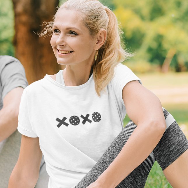 Trendy XOXO Pickleball Hugs & Kisses T-Shirt (Von Creator hochgeladen)