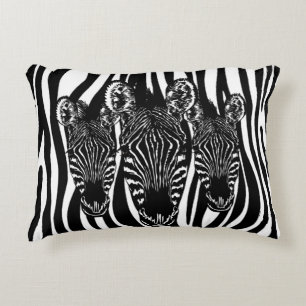 Trendy Zebra Herd auf Zebra Print Dekokissen