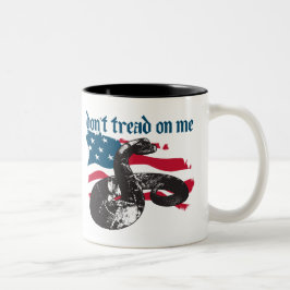 Treten Sie mir nicht auf Zweifarbige Tasse