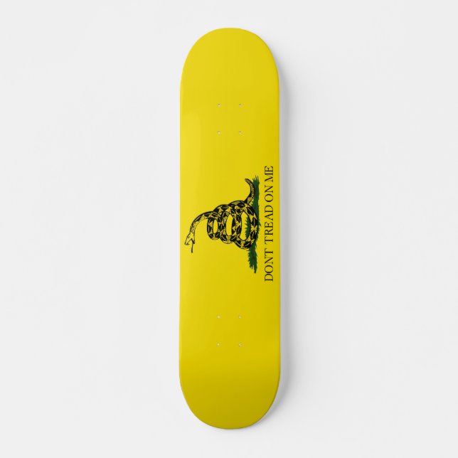 Treten Sie nicht auf meiner Gadsden-Flagge Skateboard (Vorne)
