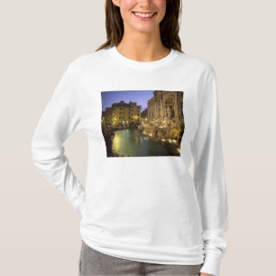 Trevi-Brunnen bei Nacht, Rom, Latium, Italien T-Shirt