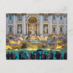 Trevi-Brunnen bei Regen in der Nacht Rom Italien Postkarte