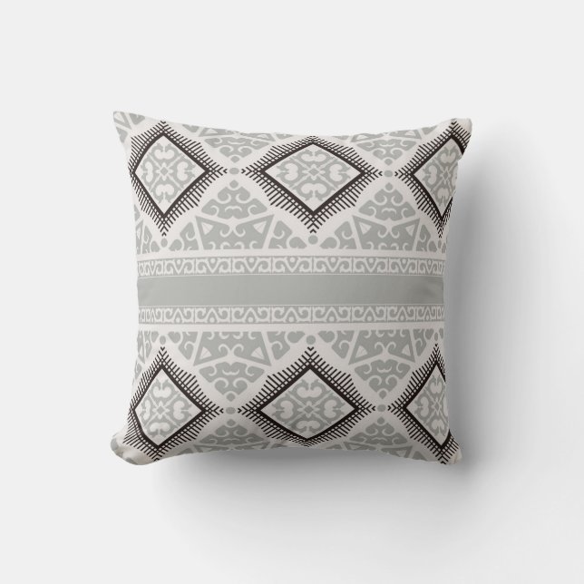 Tribal Art Pillow in Grau und Schwarz Kissen (Vorderseite)