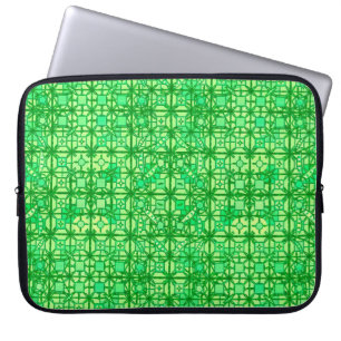 Tribal Batik - grüne Farbtöne Laptopschutzhülle