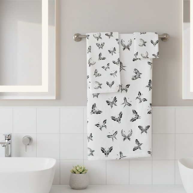 Tribal Butterfliegen Badezimmer Handtuch Set von d (Set of 3 black and white butterfly themed bathroom towels.)
