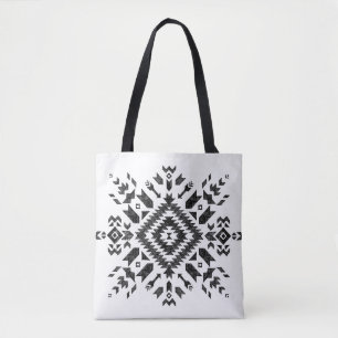Tribal Design: Schwarz-Weiß Handgezeichnet