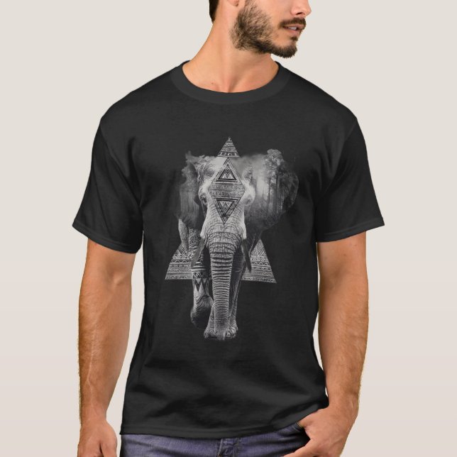 Tribal Elephant with Forest Overlay  T-Shirt (Vorderseite)