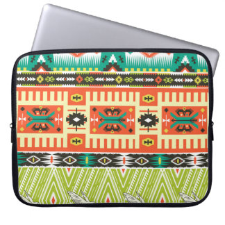 Tribal Geometric: Zitate Textmuster. Laptopschutzhülle