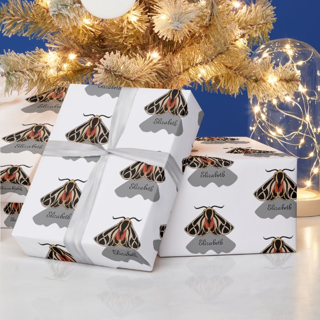 Tribal Tiger Moth Monogram Geschenkpapier (Feiertage)