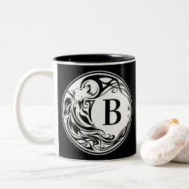 Tribal Wolf Monogram Zweifarbige Tasse