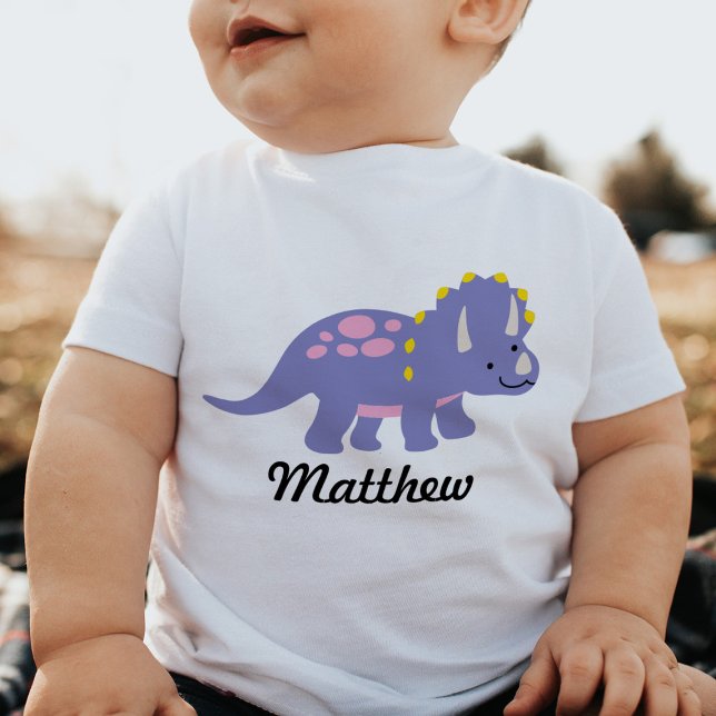 Triceratops Dinosaur Kid Boy Personalisiertes Shir Baby T-shirt (Von Creator hochgeladen)