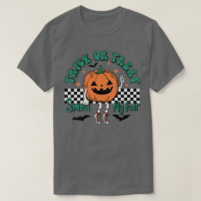 Trick oder behandeln Geruch meiner Füße Pumpkin Ki T-Shirt (Design vorne)