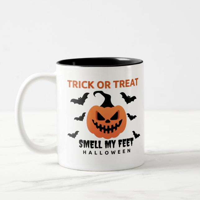 Trick oder behandeln Halloween Pumpkin Funny Zweifarbige Tasse (Links)