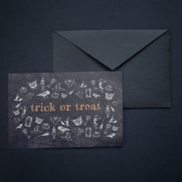 Trick oder behandeln Vintages Chalkboard Halloween Postkarte