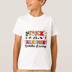 Trick oder Behandlung der Bestrahlung Onkologie Ha T-Shirt