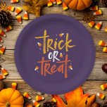 Trick oder Treat Candy Mais Halloween Pappteller<br><div class="desc">Trick oder Treat Candy Mais Halloween Paper Teller bietet lustige Pinsel und niedliche candy Mais Illustrationen.</div>