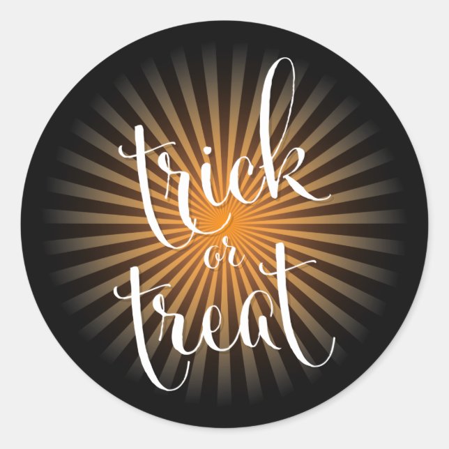 Trick oder Treat Halloween Moderne Typografie Runder Aufkleber (Vorderseite)