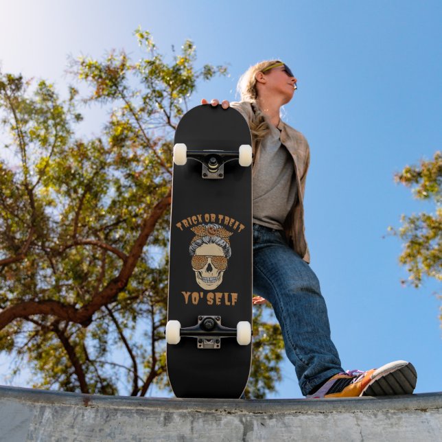 TRICK ODER TREAT IHNEN SELBST lustige Hallope zwis Skateboard (Außenbereich 1)