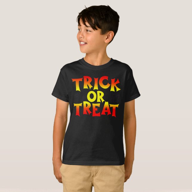 TRICK ODER TREAT lustige Halle T-Shirt (Vorne ganz)