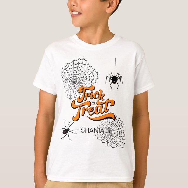 Trick oder Treat Typografie mit Spinnen ID680 T-Shirt (Vorderseite)