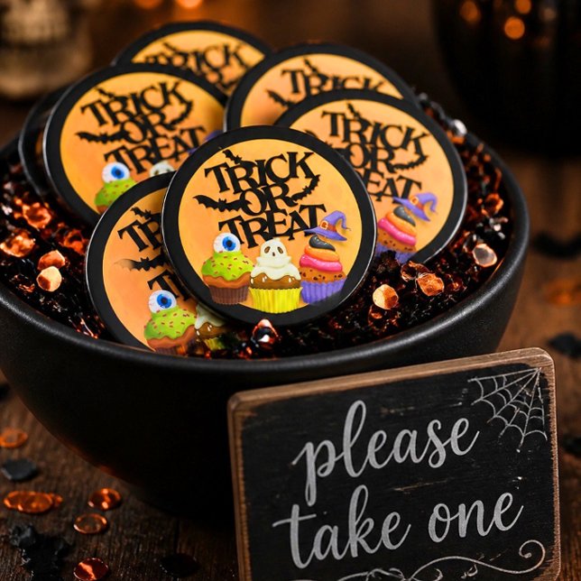 Trick oder Treten Cupcake Monster Round Magnet (Von Creator hochgeladen)
