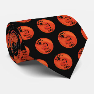 Trick oder Treten mit Hexen & Fledermäusen auf Ora Krawatte