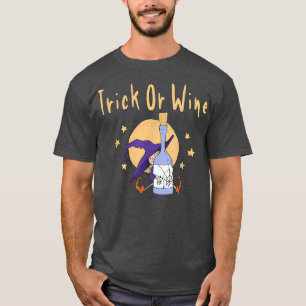 Trick oder Wine Funny Halloween Wiccan Pagan Cheek T-Shirt