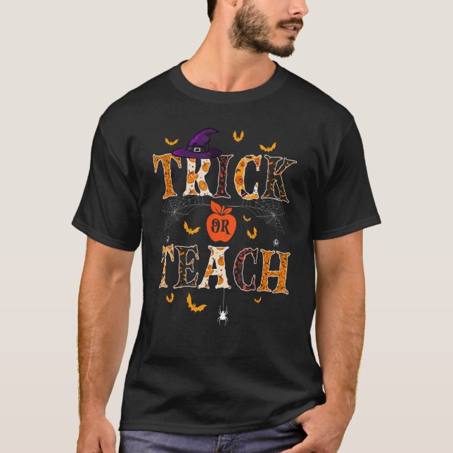 Trick Or Teach Cute Halloween Teacher Men Women T-Shirt (Vorderseite)