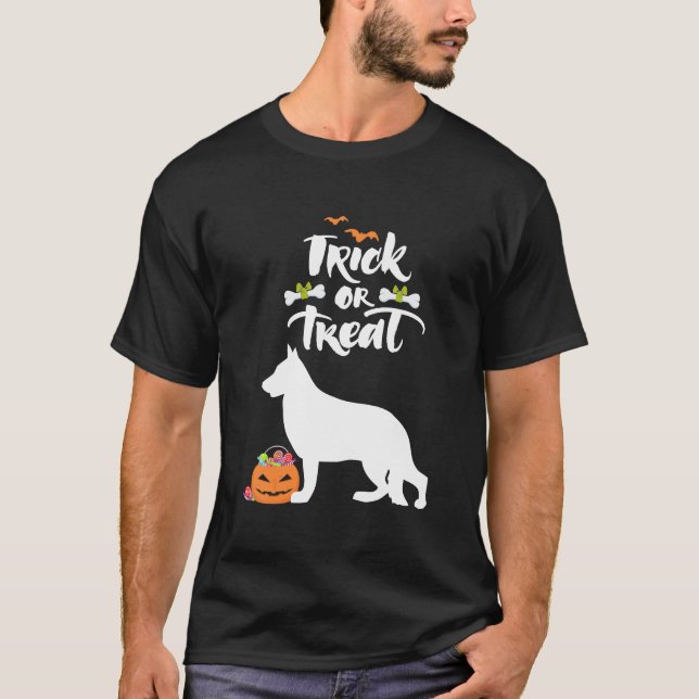 Trick or Treat German Shepherd Hund Halloween Cost T-Shirt (Vorderseite)