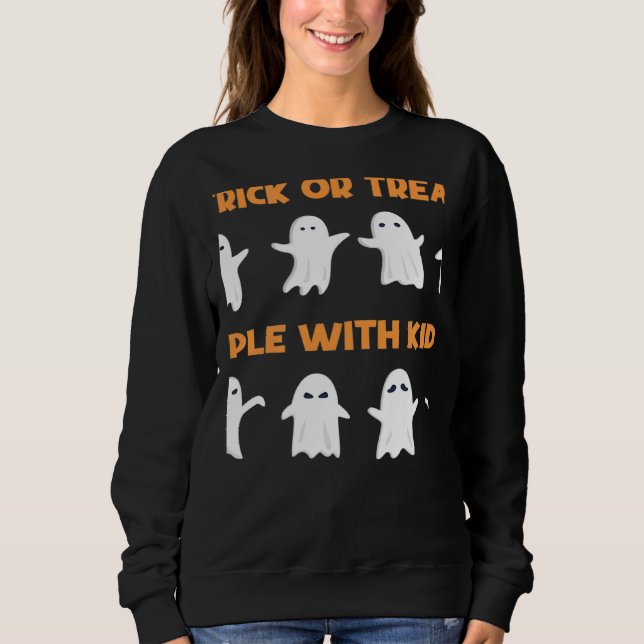 Trick or Treat People With Kindness Halloween Sweatshirt (Vorderseite)