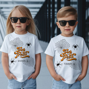 Trick or Treat Typografie mit Spinnen ID680 T-Shirt