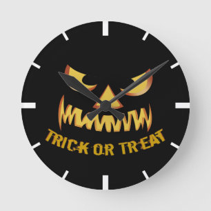Trick or Treat with Pumpkin Face Runde Wanduhr