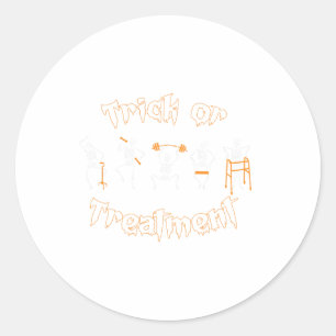 Trick or Treatment Pt Physical Therapist H Runder Aufkleber