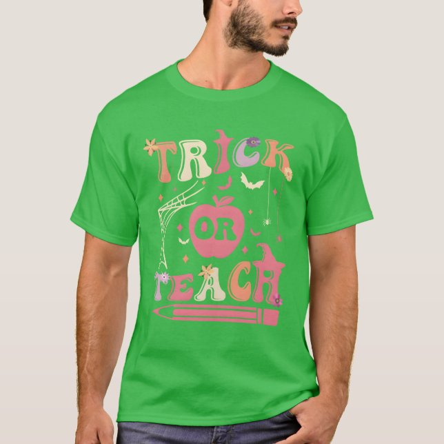 Trick Oreach Funnyeacher Halloween Kostümfreunde T-Shirt (Vorderseite)