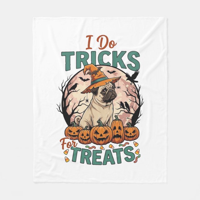 Tricks Behandlungen Halloween Mops Hexenhut Kürbis Fleecedecke (Vorderseite)