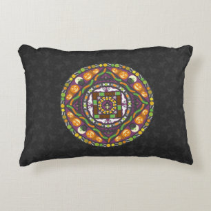Tricks und Leckereien Mandala Accent Pillow Dekokissen