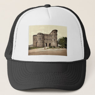 Trier (Treves), Porta Nigra (schwarzes Tor), Truckerkappe