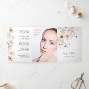 Trifache Broschüre für getrocknete Blume