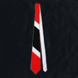 Trinidad und Tobago Krawatte<br><div class="desc">Dieses Produkt aus dem Trini Stuff Store verfügt über die rote, weiße und schwarze Nationalflagge von Trinidad & Tobago. Besuchen Sie auch unsere Shops Homepage , um andere coole und aufregende Trini Bilder und Grafiken für Sie zu sehen! Die Trinidad & Tobago Fahne war ausgewählt, als Nationalflagge verwendet zu werden,...</div>